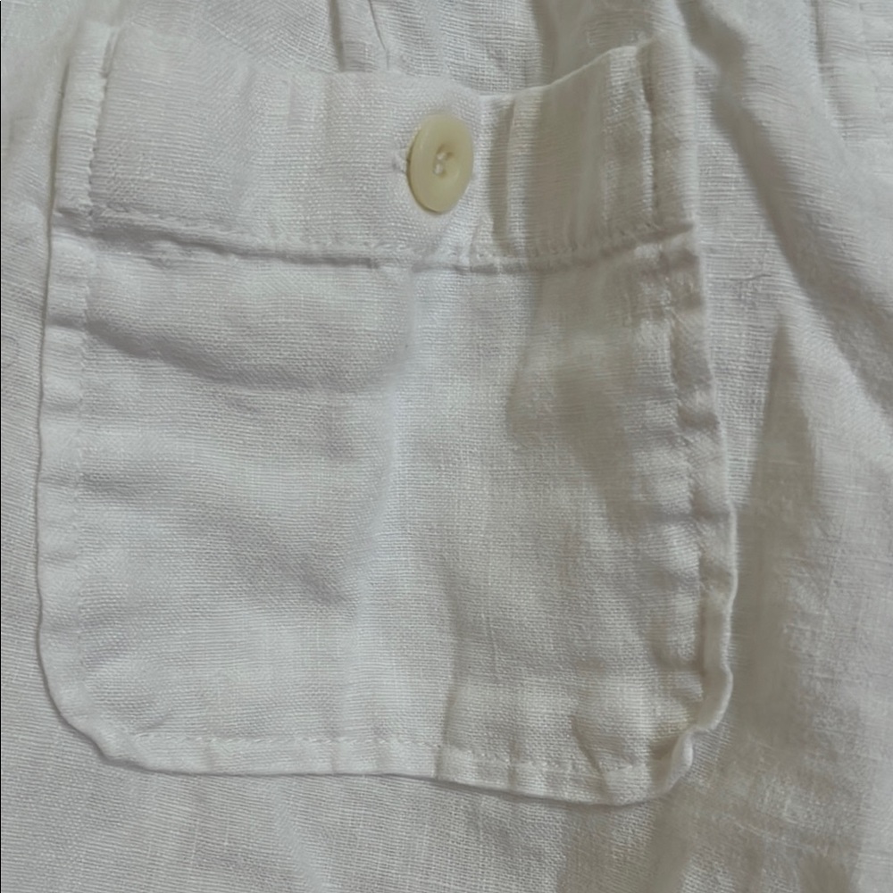 Athleta White Cargo Shorts Lightweight Relaxed Fit. 100 % linen. - Picture 4 of 6
